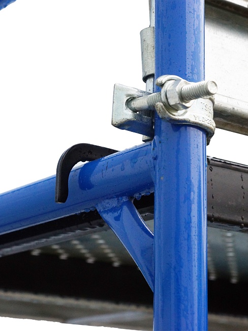 Настил перфорированный оцинкованный с люком и лестницей для строительных лесов 0,6х3,0 м фото 6