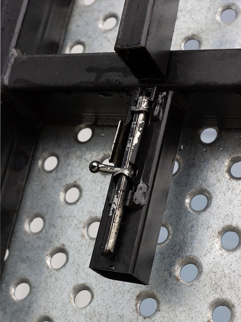 Настил перфорированный оцинкованный с люком и лестницей для строительных лесов 0,63х2,0 м фото 5